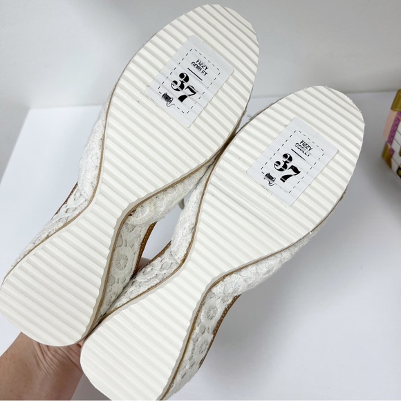 Fizzy Goblet White Lace Up Hand Made Shoes Flats 37 Juttis - Picture 5 of 5